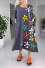 Carregar imagem no visualizador da galeria, Vestido feminino com estampa floral
