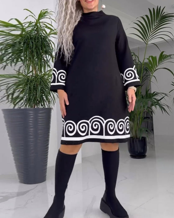 Vestido manga longa com padrão ondulado