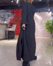 Carregar imagem no visualizador da galeria, Vestido longo solto com fenda lateral e lapela
