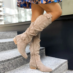 Botas altas de camurça para mulheres