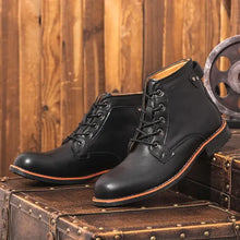 Carregar imagem no visualizador da galeria, Botas masculinas de couro genuíno à prova d&#39;água antiderrapante com palmilha para caminhada casual Chukka
