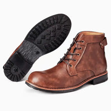 Carregar imagem no visualizador da galeria, Botas masculinas de couro genuíno à prova d&#39;água antiderrapante com palmilha para caminhada casual Chukka
