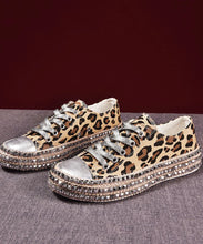 Carregar imagem no visualizador da galeria, Sapatos de lona com tachas com estampa de leopardo
